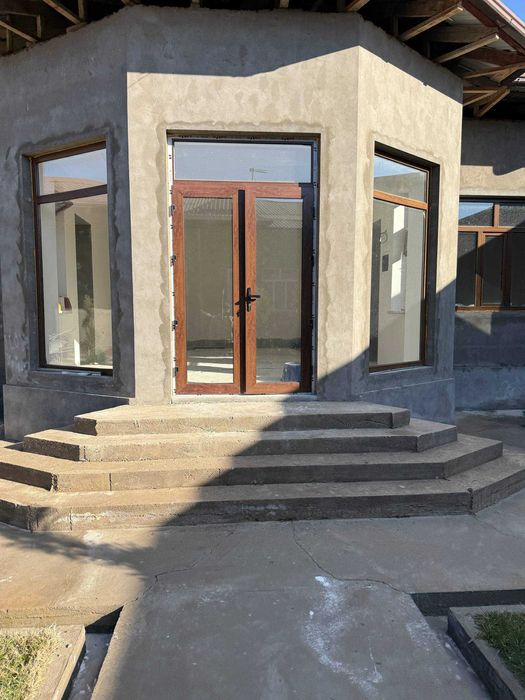 Xovli 3.7 sotix 4 xona