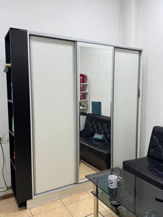 Шкаф ёнида кушимча полка