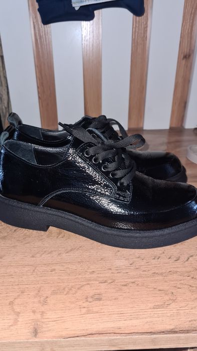 Срочно продам женскую обувь