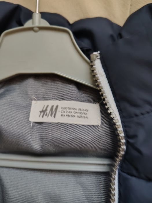 Vând 2 veste hm pt băieți, 104