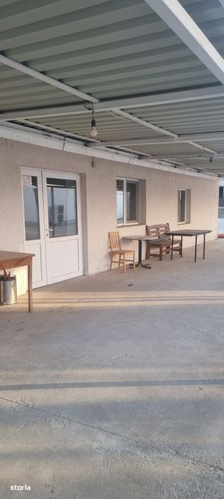 2 APARTAMENTE + CURTE cu parcare si terase