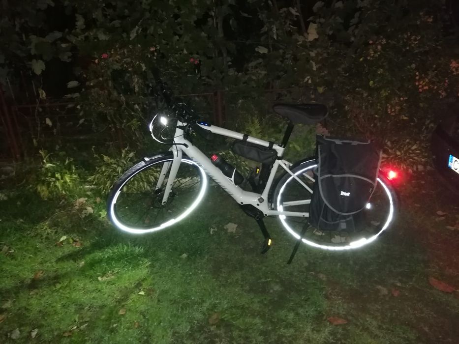 Bicicletă electrică Specialized Turbo Vado SL 4.0 EQ + accesorii