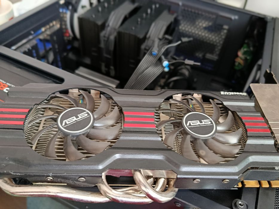 Placa video Asus Geforce Gtx 670 DirectCU II  gddr5 2048MB