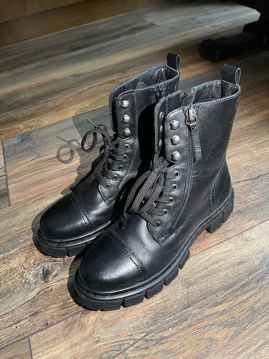 Зимни обувки s.Oliver - естествена кожа