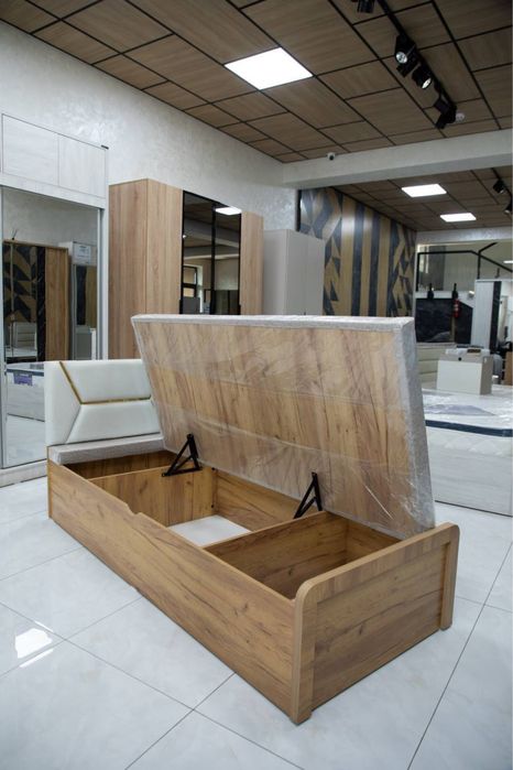 Односпальная кровать. Bir kishilik krovat. Divan