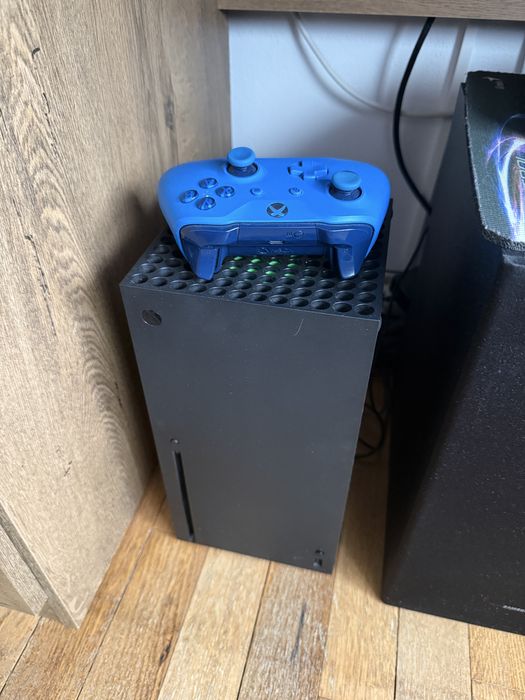 Xbox series x 1tb si controller