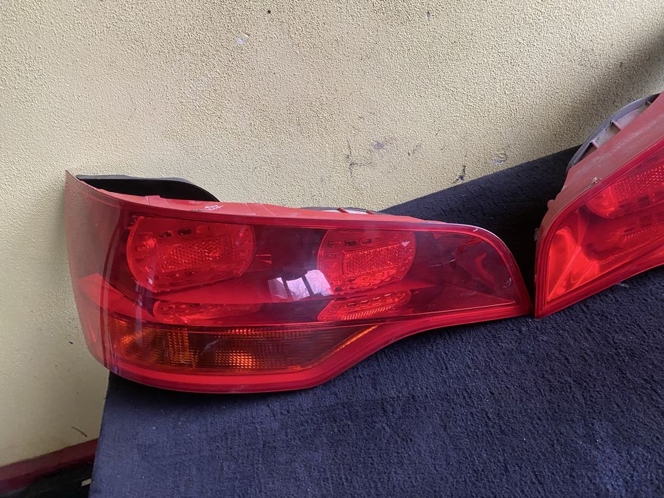 Stopuri St/Dr Audi Q7 pret 300 lei bucata