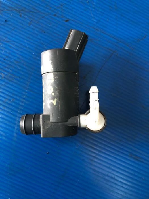 pompa de apa spalare parbriz ford focus 2