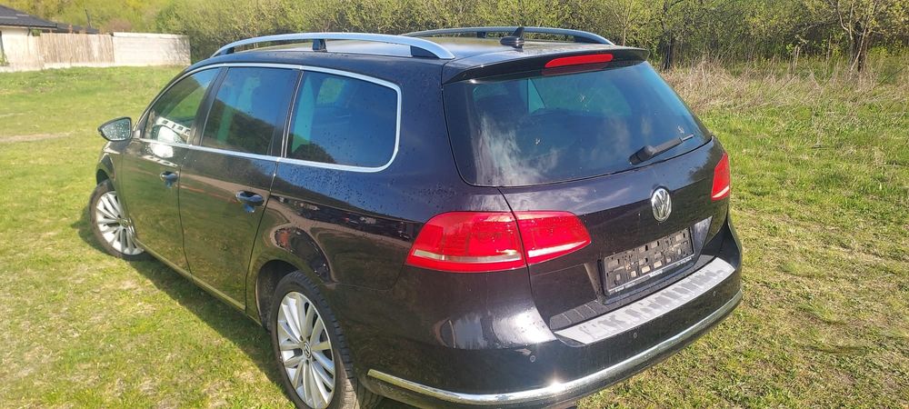 WwPasat  b7              
2014 diesel  euro5
Cutie automata, geamuri electrice, inchidere centralizata, volan piele cu padele,
H