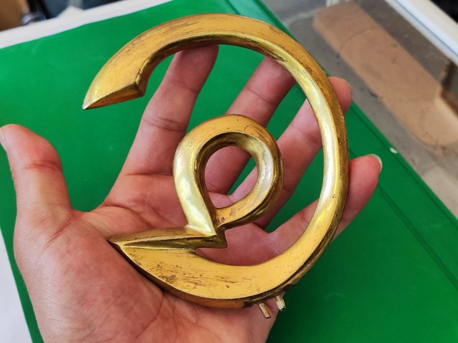 Бронзова пластика Иво Арнаудов