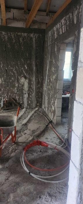 Casa de 80mp cu teren de 2000mp