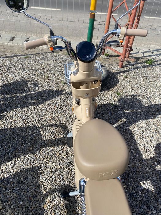 Scuter Electric RDB PARIS, 600W, fara permis, 48V 20Ah, 25km/h