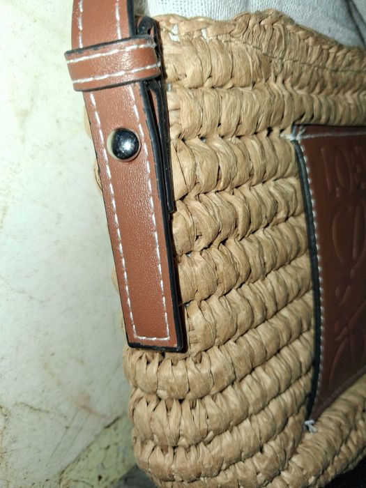 Много стилна чанта. Кожа и raffia
