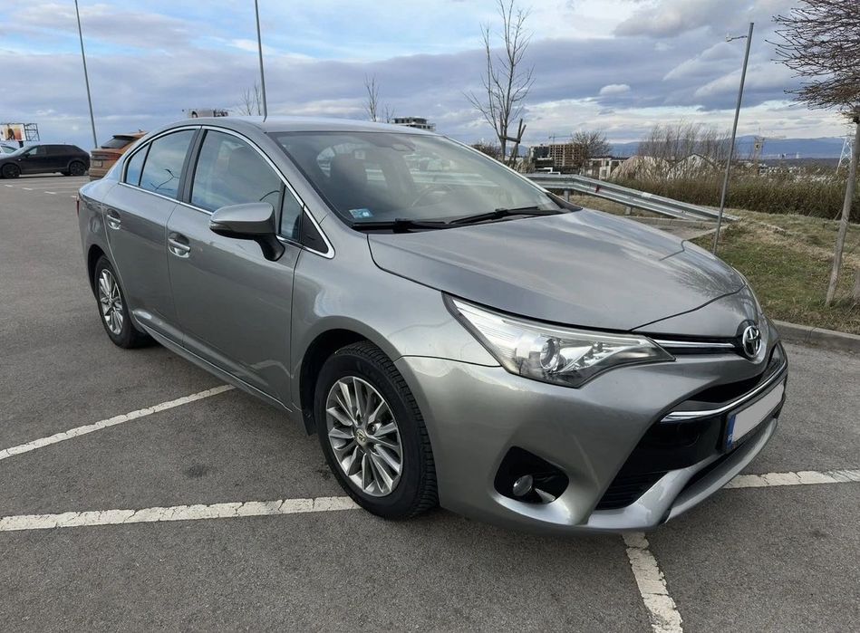 Toyota Avensis Гаранция Toyota Relax до юли 2027г.