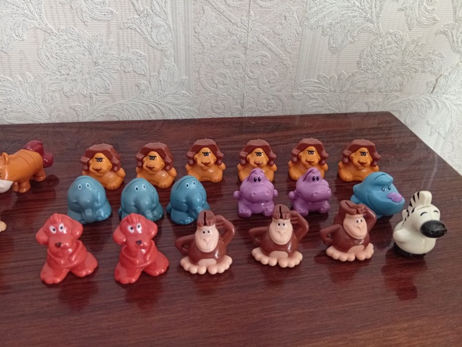 Игрушки Киндер сюрприз разное