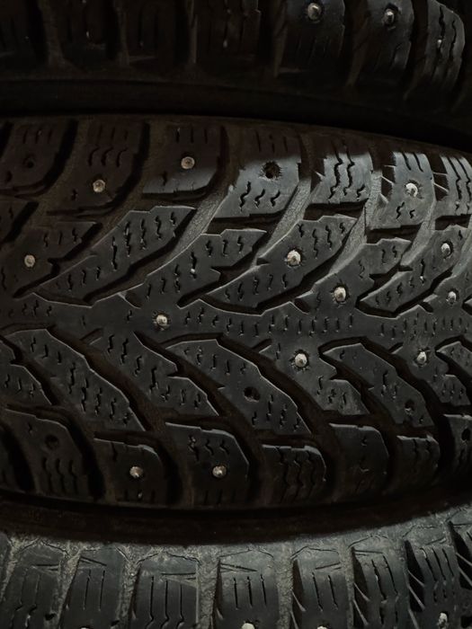 Комплект зимних шин nokian