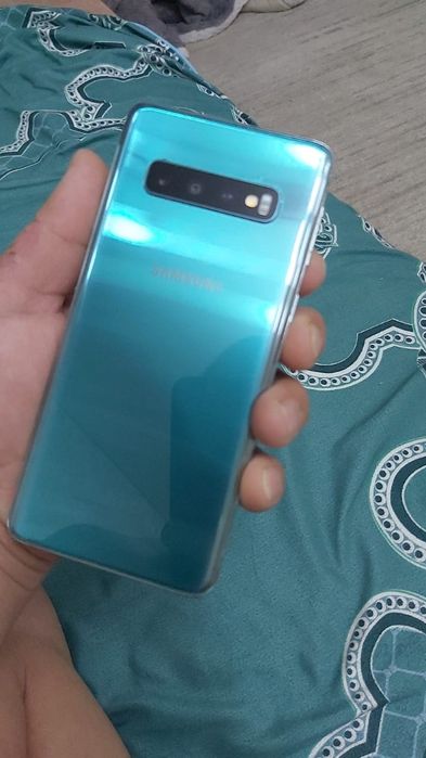Самсунг с10 в отличном состоянии