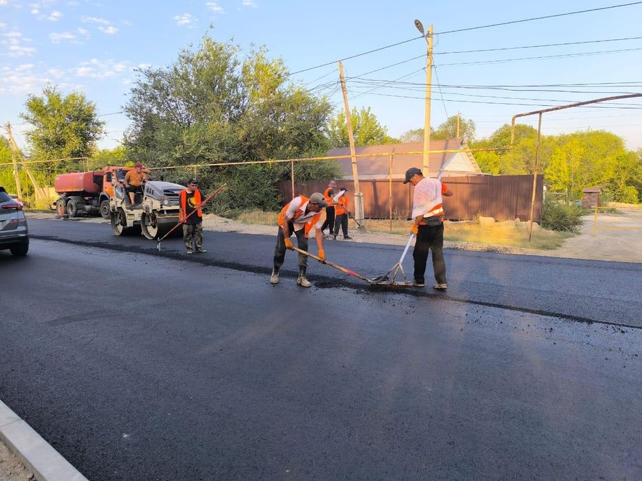 Асфальтирование укладка дорог парковок  площадок Алматы и Алмат