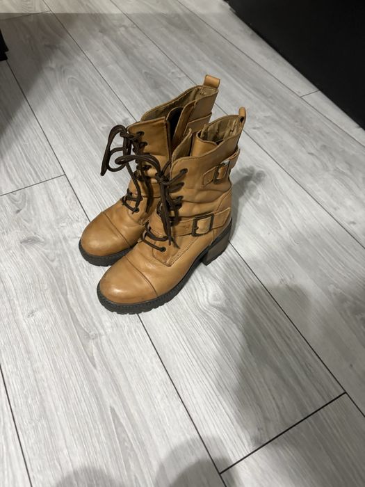 Ghete dama piele