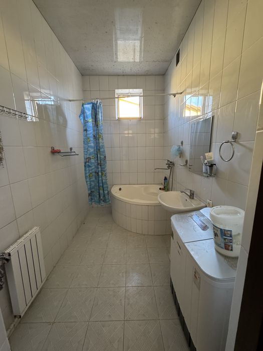 Namunaviy hovli ijaraga beriladi