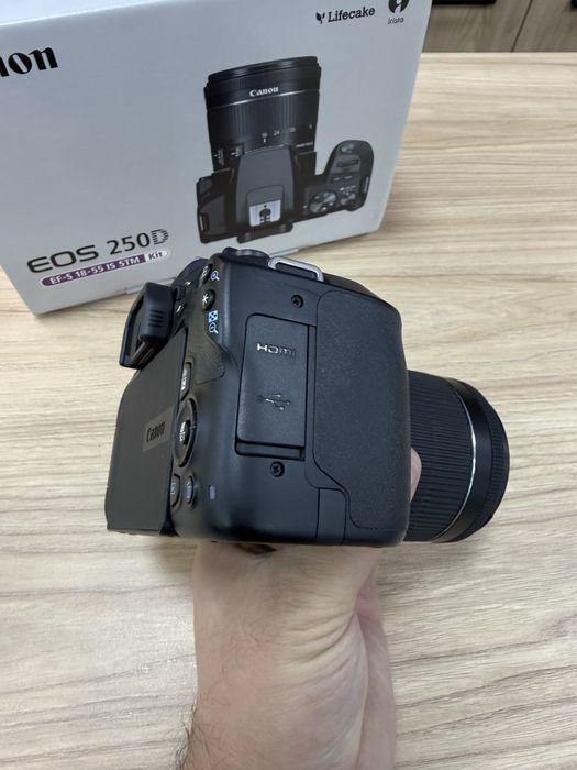 Canon 250D 18-55mm STM 4K