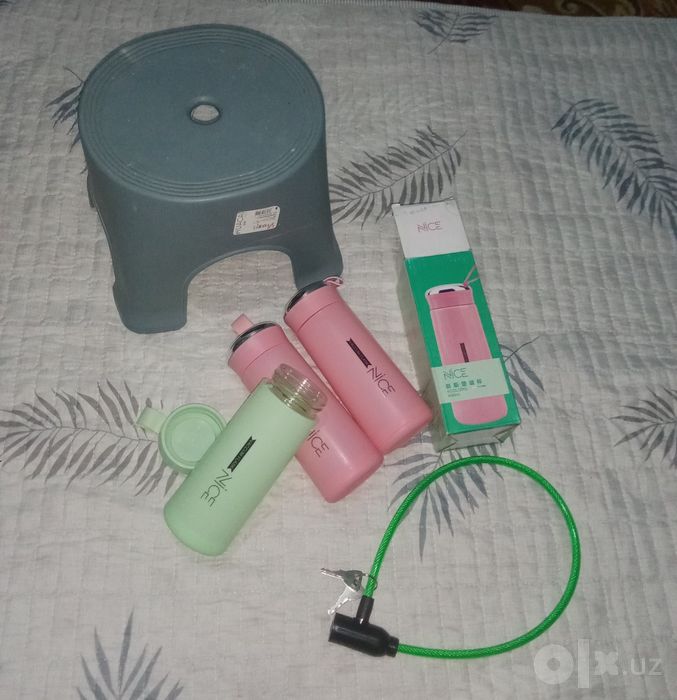 Plastmas stul bonkali termos va kalitli zanjir