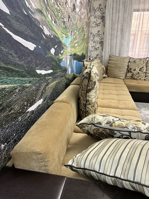 Диван в хорошем состояний