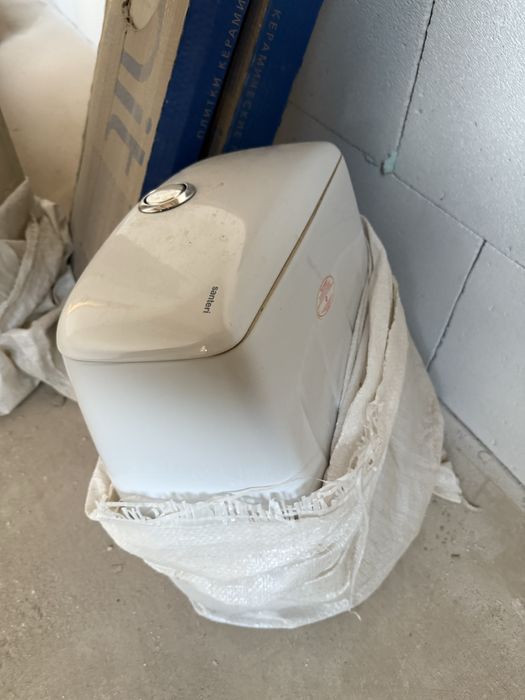 Продается унитаз и раковина