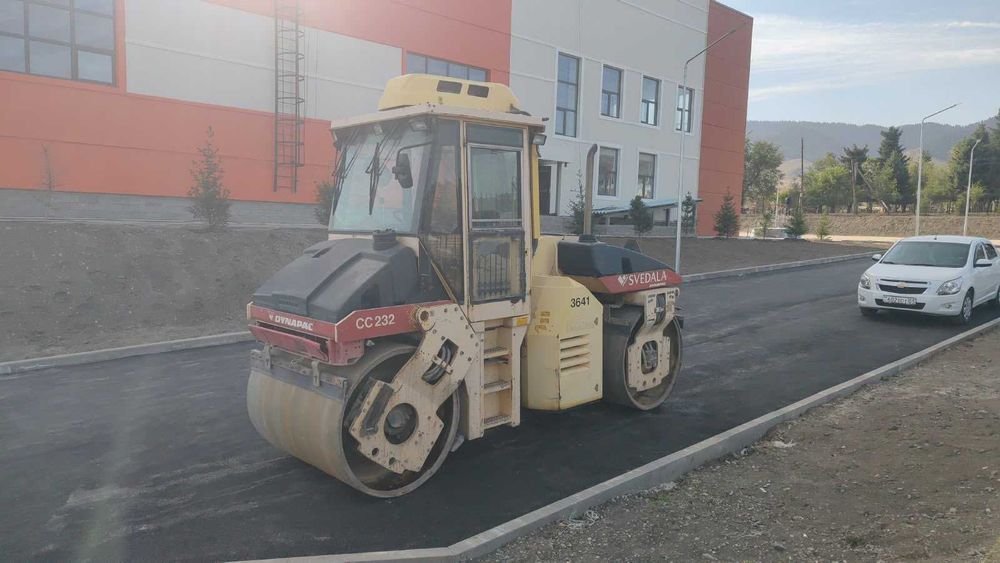 Дорожный каток Dynapac CC232