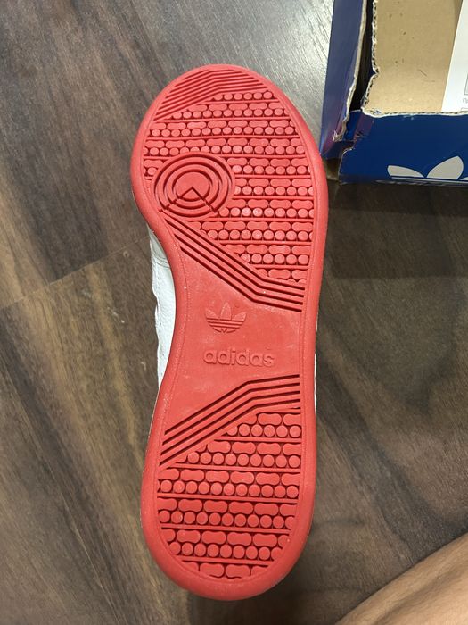 Оригинални обувки adidas