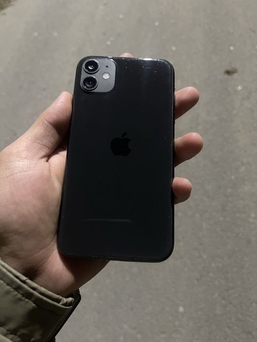 iPhone 11 128гб 74% акб черный в отличном состоянии