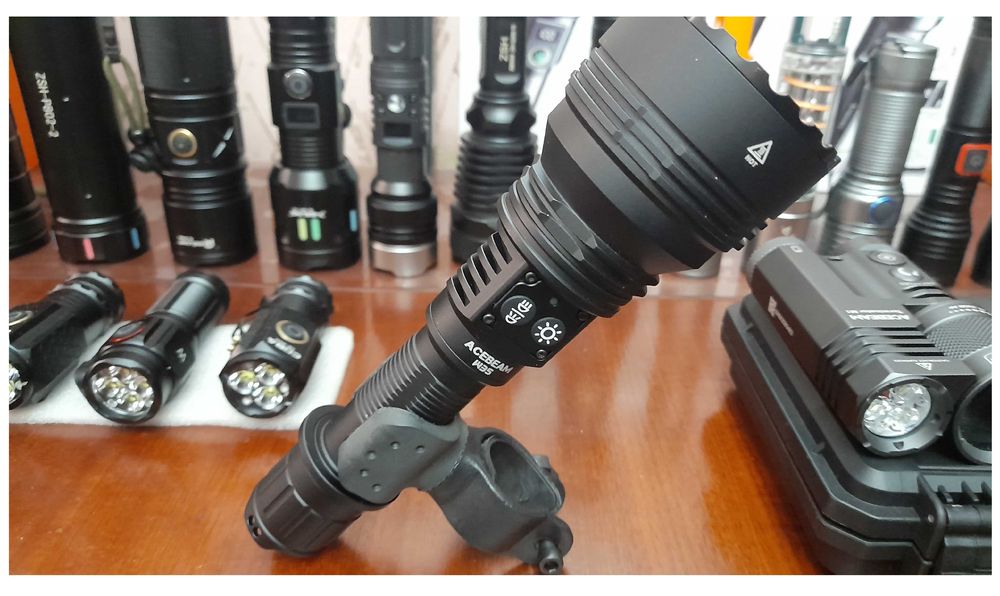 Lanterne led metalice de putere mare cu zoom acumulator litiu 18650