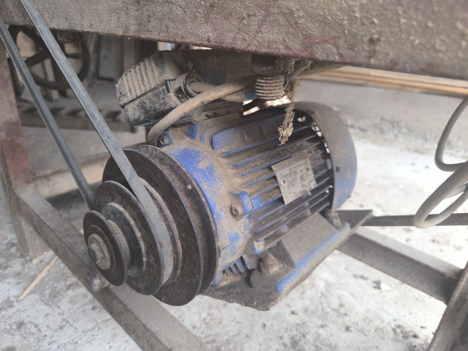 Abric/Mașină de rindeluit/rindea electrica lemn