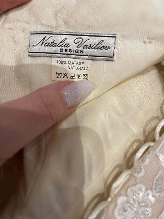 Vand rochie de mireasa Natalia Vasiliev- 1500 ron