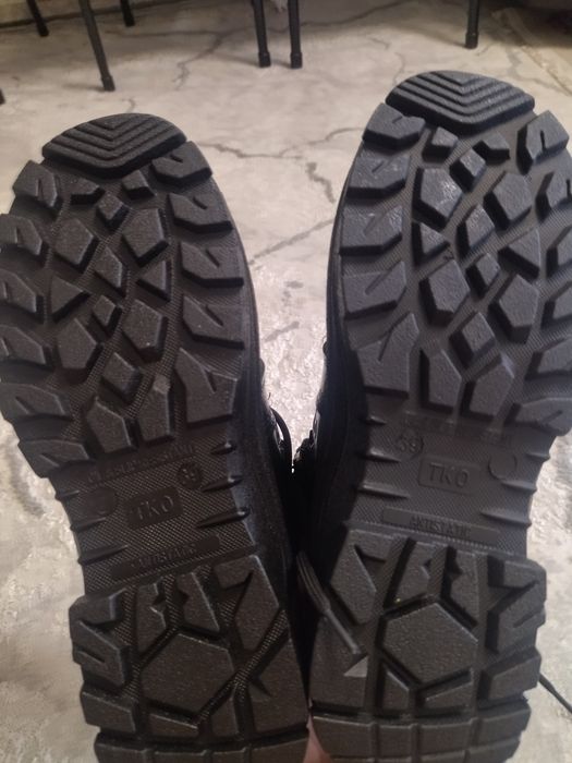 Продам летние и зимние берцы