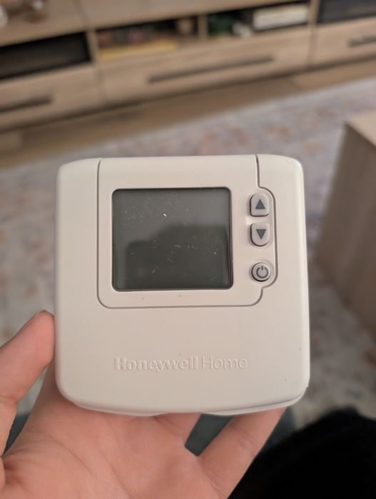 Termostat Honeywell DT92A