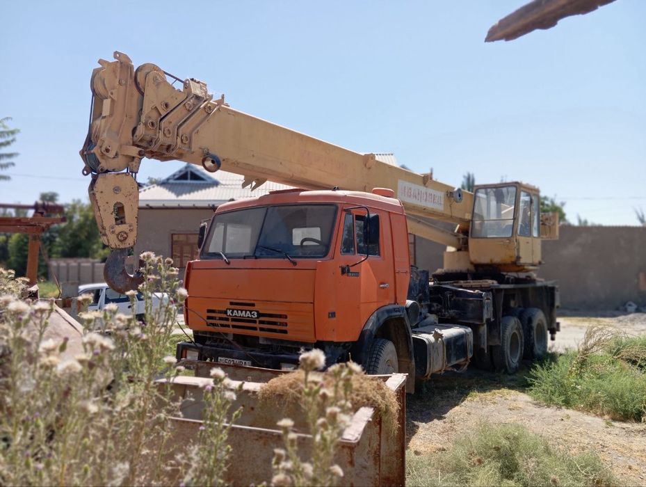 Avto kran Srochni sotiladi 32tonna 31,5m