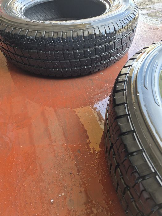 Vand caucauciucuri aproape noi pe 16 ceuri