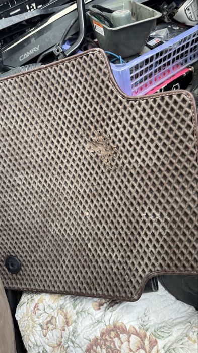 Полик на камри 40/45