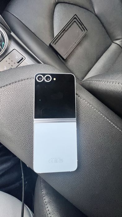 Samsung Galaxy Z Flip6. С гарантией