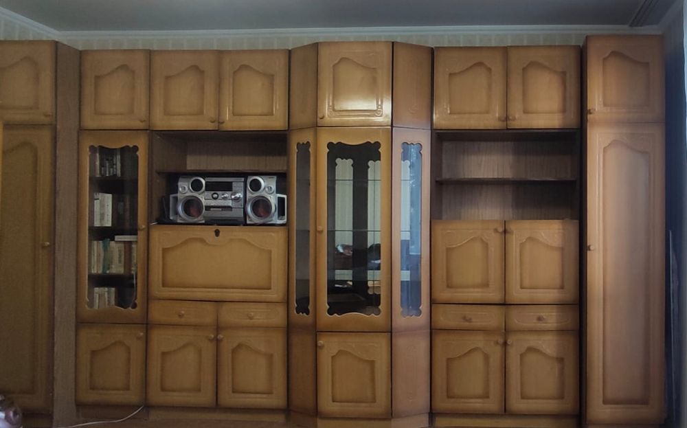 Продам  стенку в хорошем состоянии