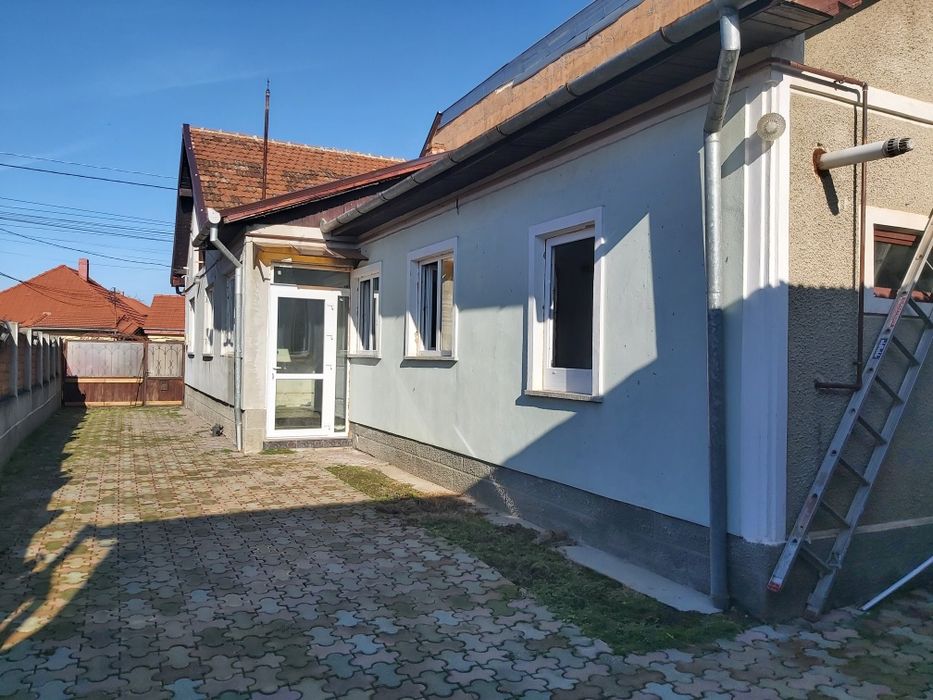 Vand casa individuală în Mehala