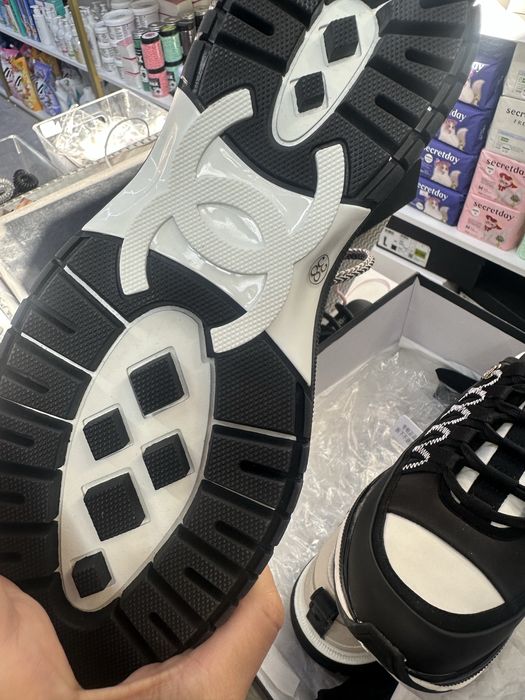 Продам брендовые обуви новые