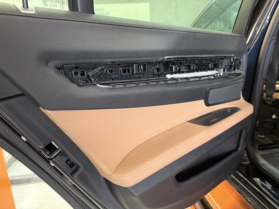 Interior confort / ecrane BMW Seria 7 F01 volan stanga