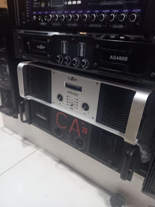 Акустика микрофоны кабеля динамики и караоке системы.