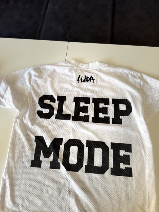 Продавам тенски LUDA