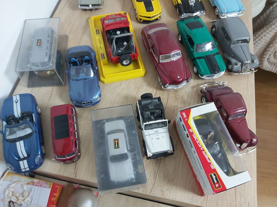 Machete masini de colectie