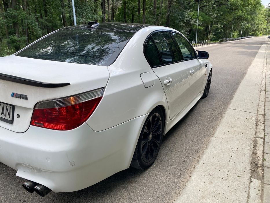 Vand BMW e60 520D sau schimb cu motocicletă