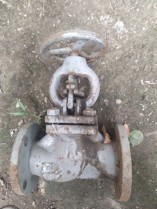 Продам кран для труб