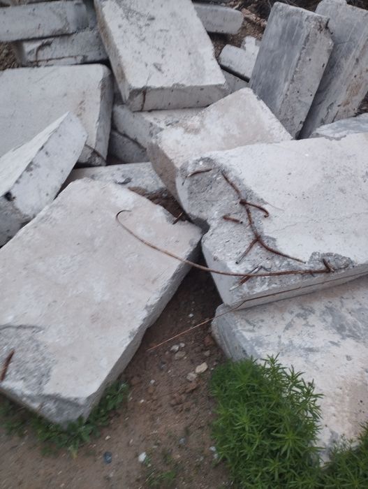 Beton sotiladi armatura yurgan ichidan baquvat